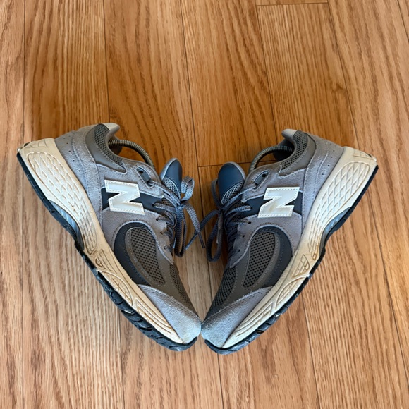 New Balance Gray and White Sneakers - Picture 9 of 16